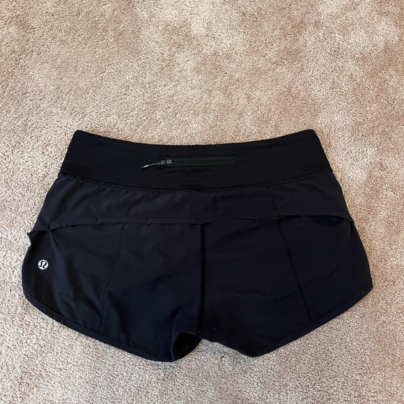 Lululemon Speed Run Shorts - Picture 2 of 3